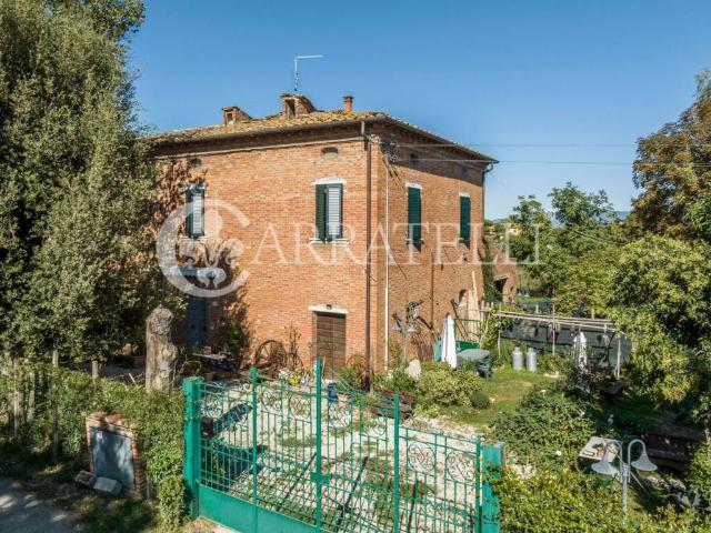 Rustico in vendita a Foiano Della Chiana, Toscana