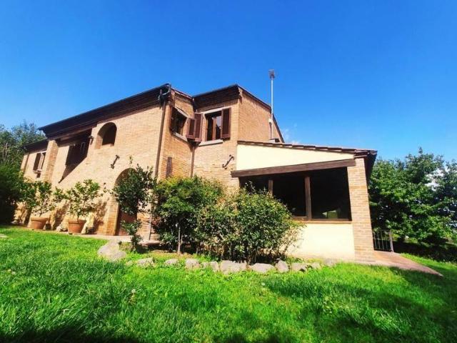 Rustico in vendita a Foiano Della Chiana, Toscana