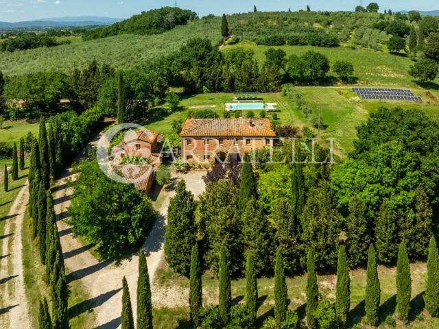 Rustico in vendita a Foiano Della Chiana, Toscana