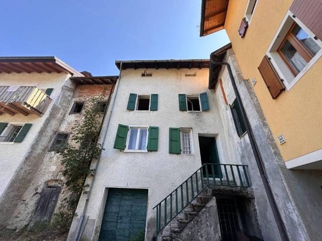 Rustico in vendita a Magnifica Comunità degli Altipiani Cimbri, Folgaria