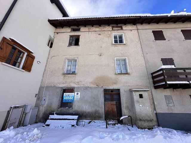 Rustico in vendita a Magnifica Comunità degli Altipiani Cimbri, Folgaria