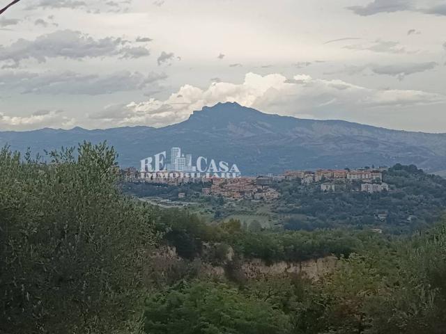 Rustico in vendita a Unione dei Comuni della Val Vibrata, Marche