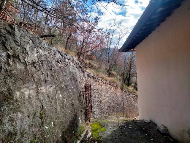 Rustico in vendita a Foligno, Umbria