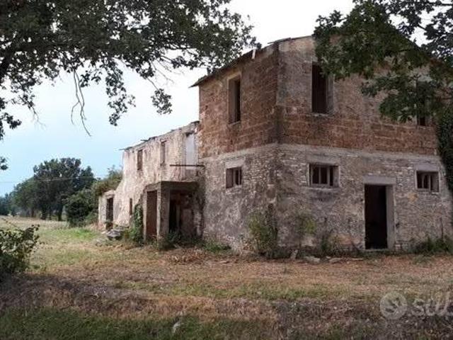 Rustico in vendita a Foligno, Umbria
