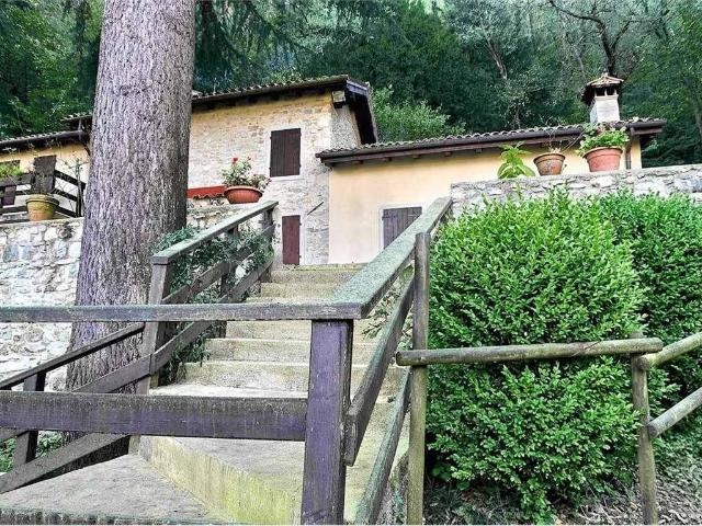 Rustico in vendita a Follina, Veneto