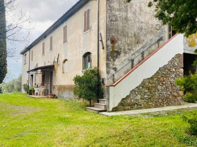 Rustico in vendita a Follonica, Toscana