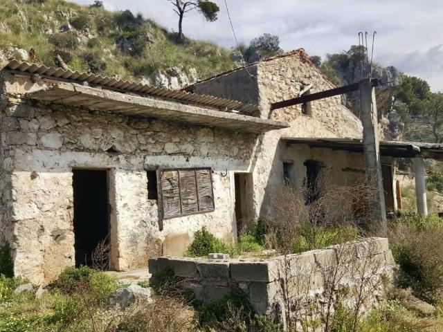 Rustico in vendita a Fondi, Latina