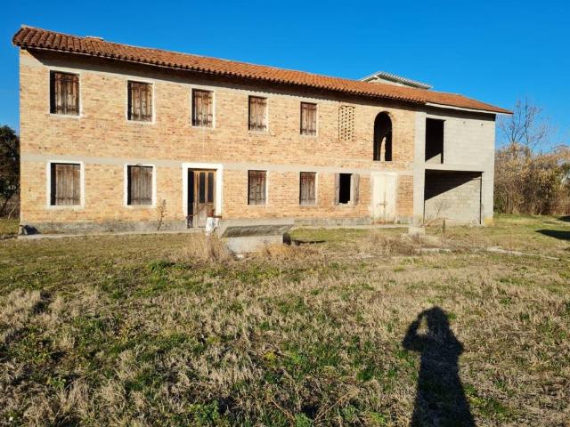 Rustico in vendita a Villadolt / Viladolt, Fontanafredda