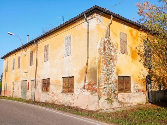 Rustico in vendita a San Secondo Parmense, Reggio Emilia