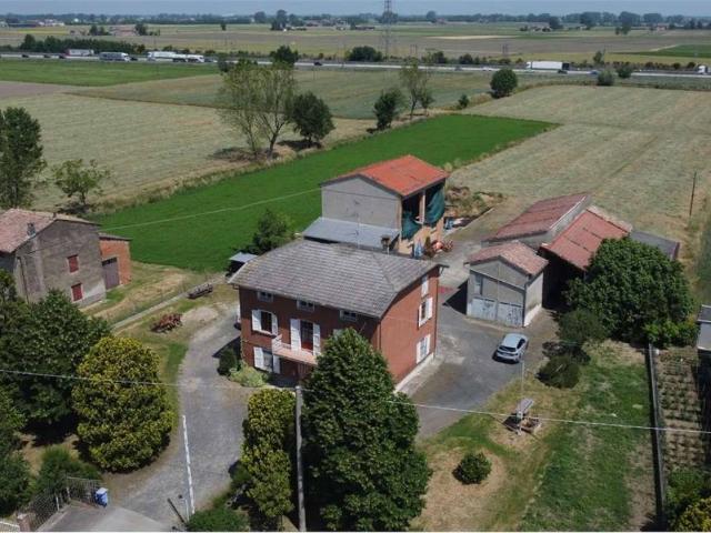Rustico in vendita a Fontanellato, Reggio Emilia