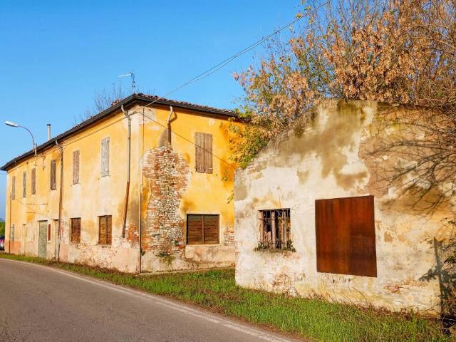 Rustico in vendita a San Secondo Parmense, Reggio Emilia