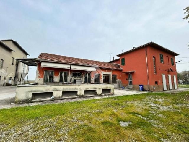 Rustico in vendita a Fontanellato, Reggio Emilia