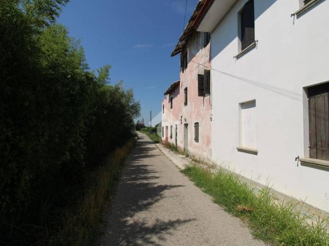 Rustico in vendita a Fontanelle, Veneto
