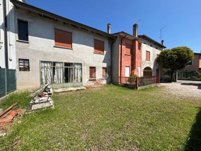 Rustico in vendita a Fontaniva, Veneto
