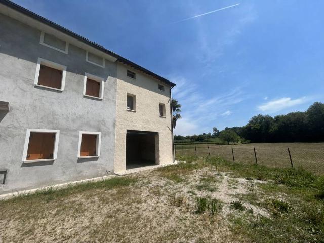 Rustico in vendita a Fonte Alto, Veneto