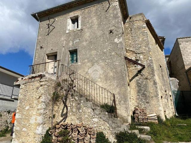 Rustico in vendita a Fontechiari, Lazio