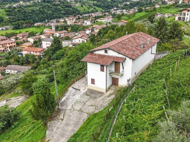Rustico in vendita a Foresto Sparso, Lombardia