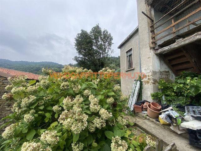 Rustico in vendita a Foresto Sparso, Lombardia