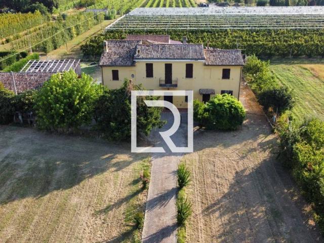 Rustico in vendita a Unione di Comuni della Romagna Forlivese, Quattro
