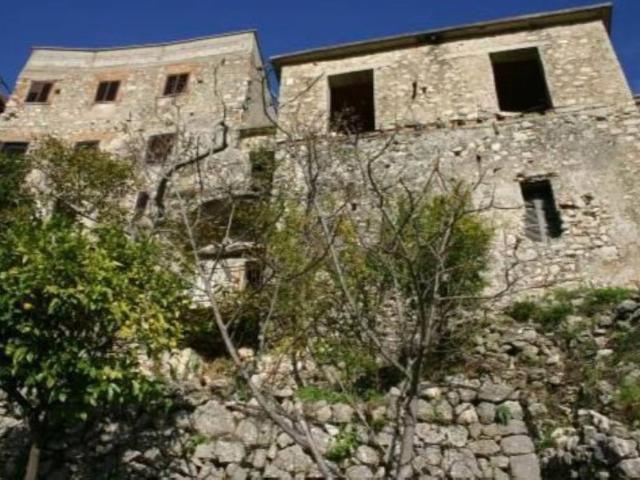 Rustico in vendita a Formia, Lazio