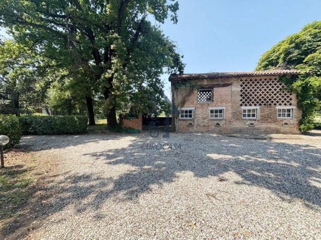 Rustico in vendita a Unione dei comuni del Distretto Ceramico, Formigine