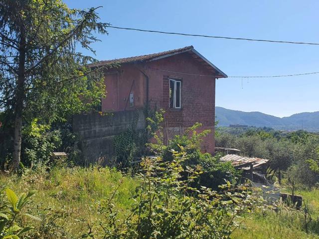 Rustico in vendita a Unione di comuni Montana Lunigiana, Fosdinovo