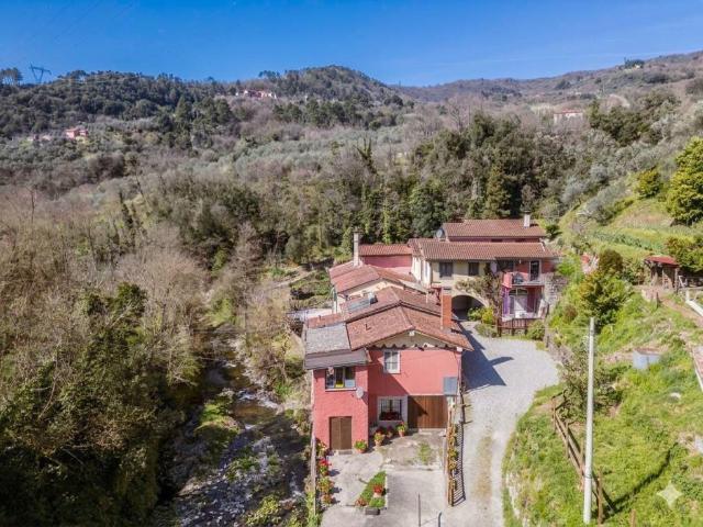 Rustico in vendita a Unione di comuni Montana Lunigiana, Fosdinovo