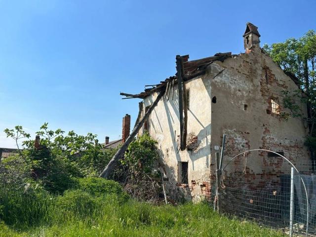Rustico in vendita a Loreto, Piemonte