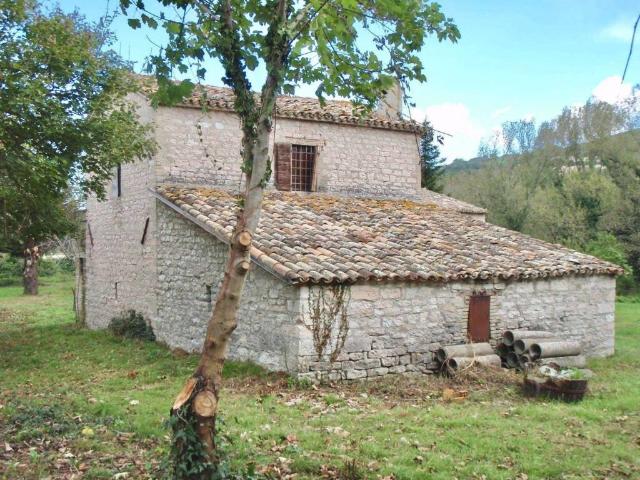 Rustico in vendita a Torricella, Marche
