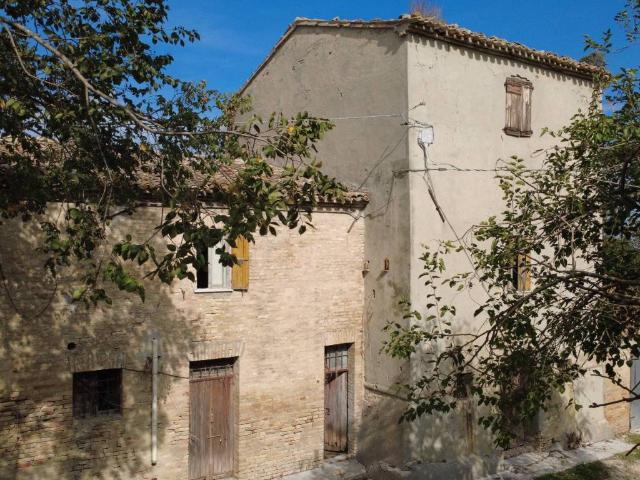 Rustico in vendita a Fossombrone, Pesaro e Urbino