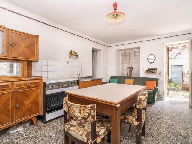 Rustico in vendita a Borgata Centrale, Frassino