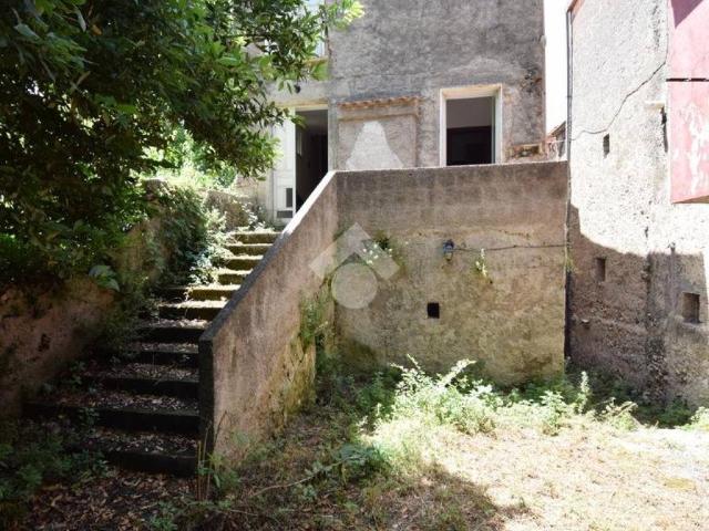 Rustico in vendita a Frasso Telesino, Campania