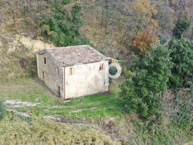 Rustico in vendita a Fratte Rosa, Pesaro e Urbino