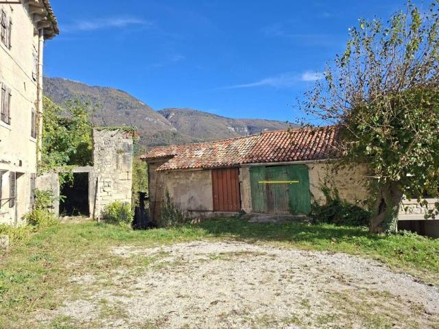 Rustico in vendita a Fregona, Veneto