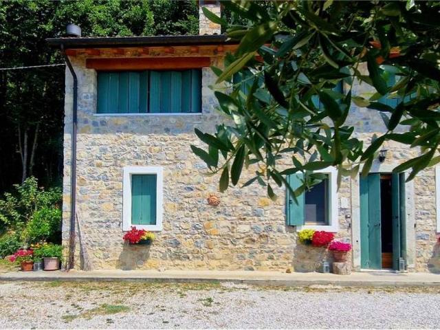 Rustico in vendita a Fregona, Veneto