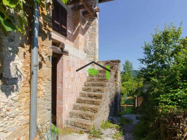 Rustico in vendita a Frisanco, Friuli-Venezia Giulia