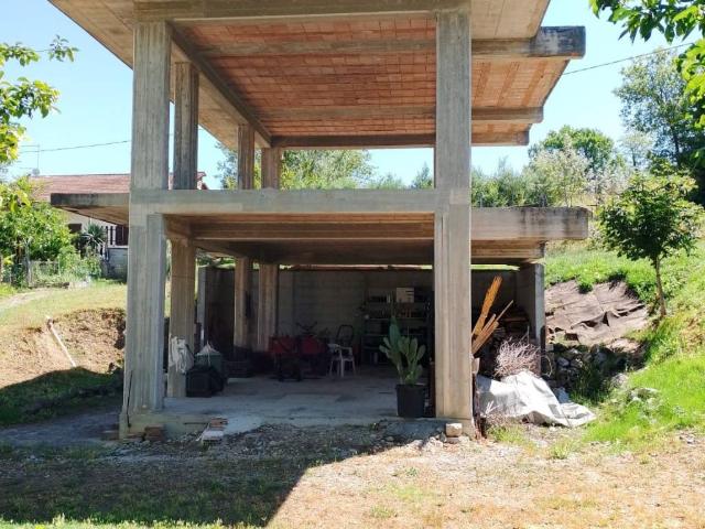 Rustico in vendita a Frosinone, Lazio
