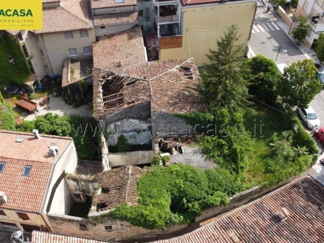 Rustico in vendita a Fumane, Veneto