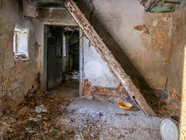 Rustico in vendita a Fumane, Veneto