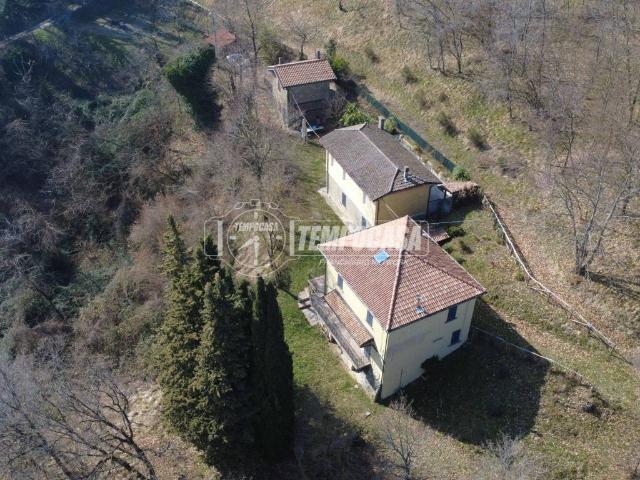 Rustico in vendita a Unione dell'Appennino Bolognese, Gaggio Montano