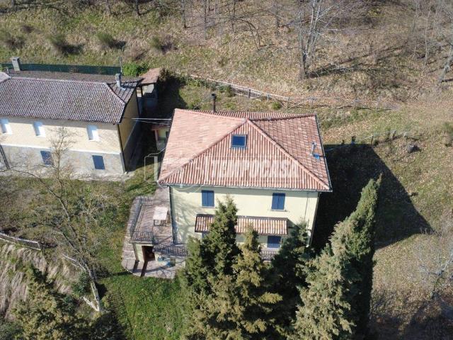 Rustico in vendita a Unione dell'Appennino Bolognese, Gaggio Montano