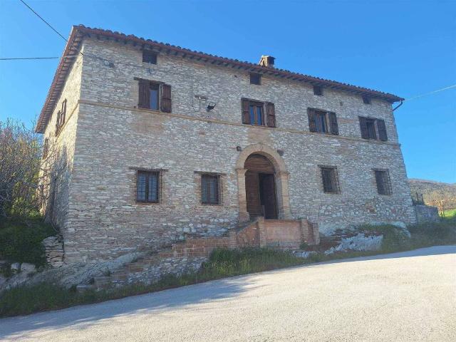 Rustico in vendita a Marche, Macerata