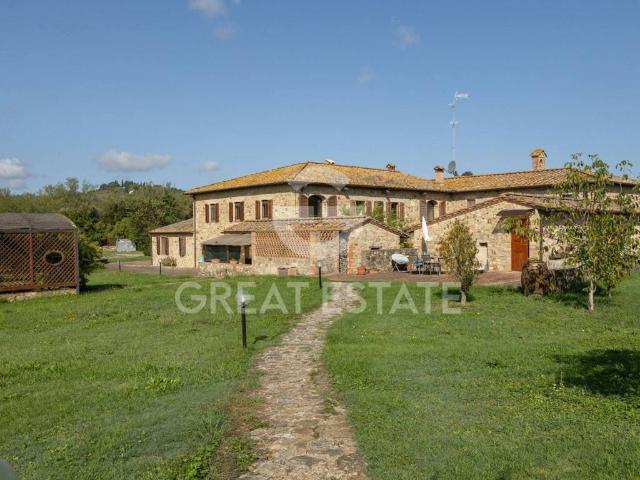 Rustico in vendita a Castelnuovo Berardenga, Toscana