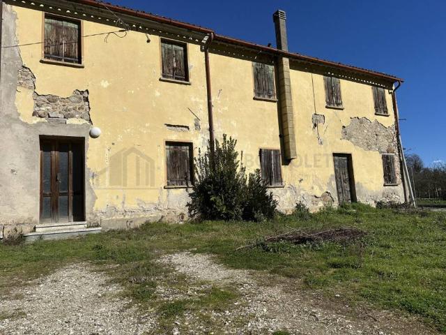 Rustico in vendita a Galzignano Terme, Veneto