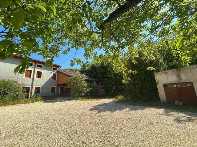 Rustico in vendita a Gambellara, Veneto