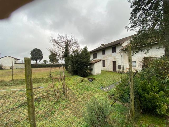 Rustico in vendita a Gambolò, Lombardia