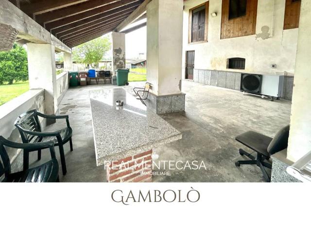 Rustico in vendita a Gambolò, Lombardia