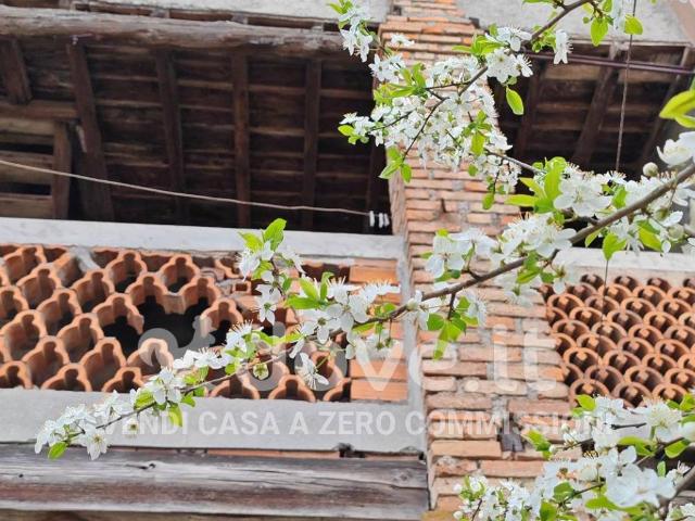 Rustico in vendita a Gandino, Lombardia