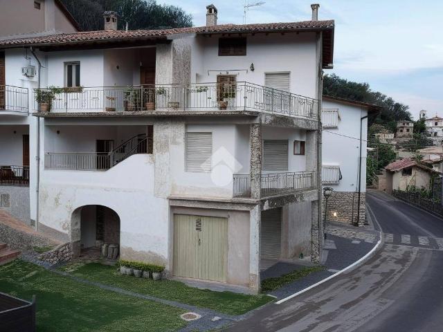 Rustico in vendita a Gandosso, Lombardia