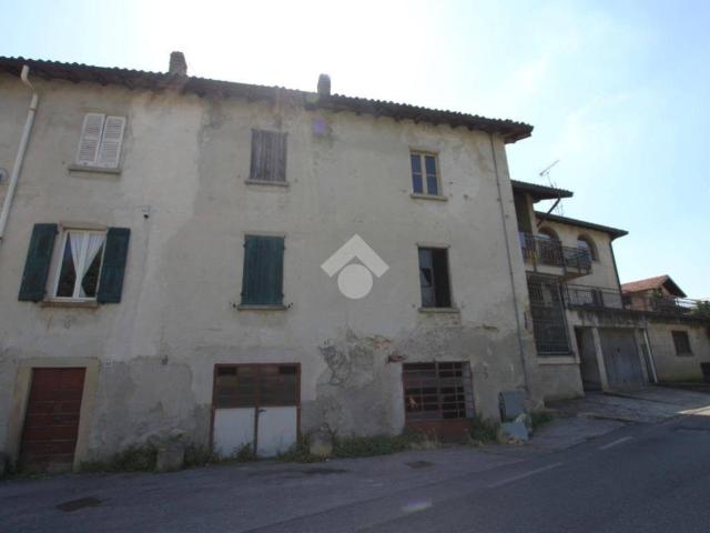 Rustico in vendita a Garbagnate Monastero, Lombardia